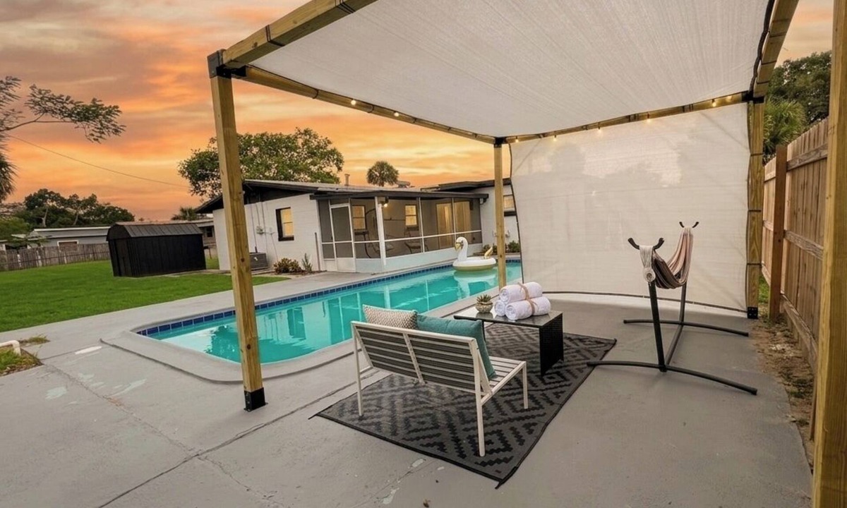 Cocoa House | Cozy Little Villa in the Heart of CoCoa 15 min from cruise terminal, Beaches,