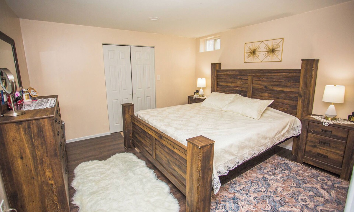 Spotsylvania House | Cozy private guest suite 1 bedroom/kitchentte/bathroom