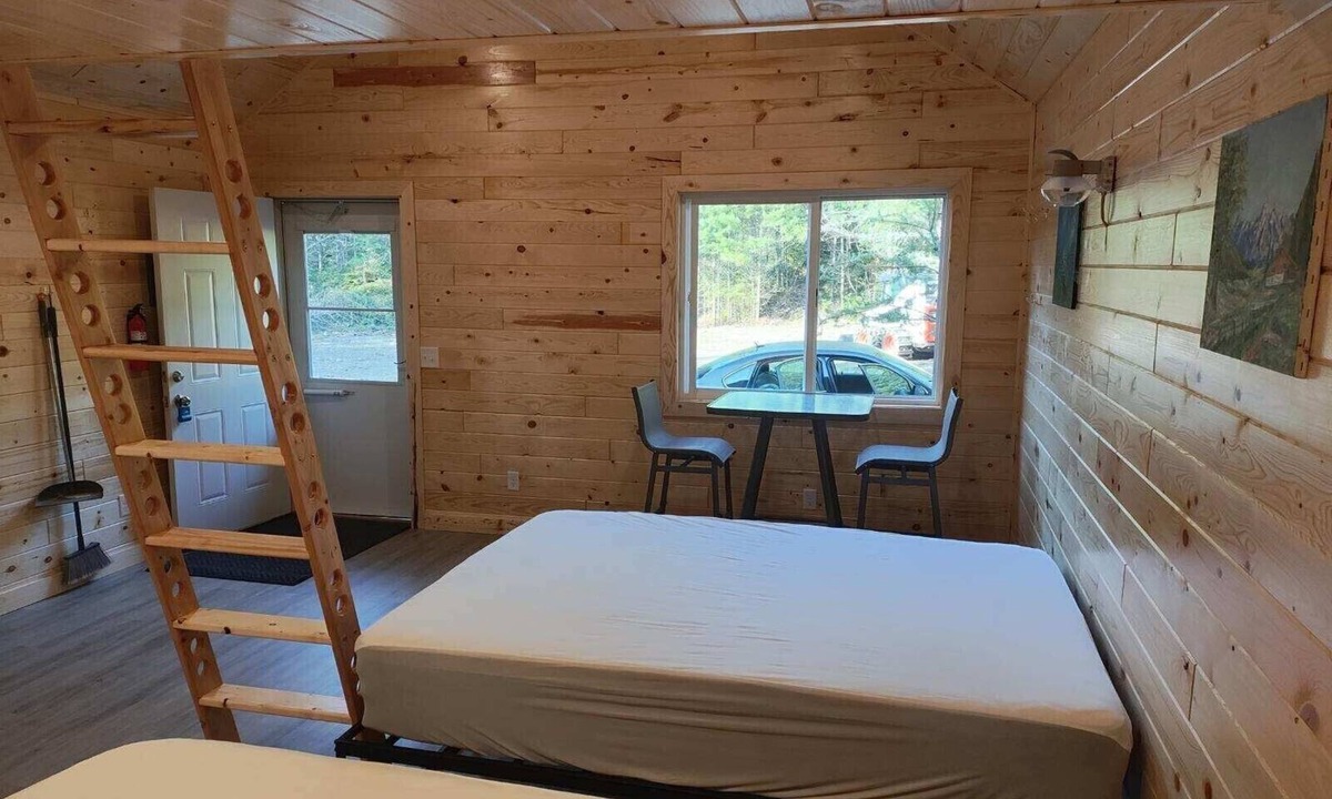 Isabella Cabin | Cozy Rustic Sleeping Cabin in Isabella