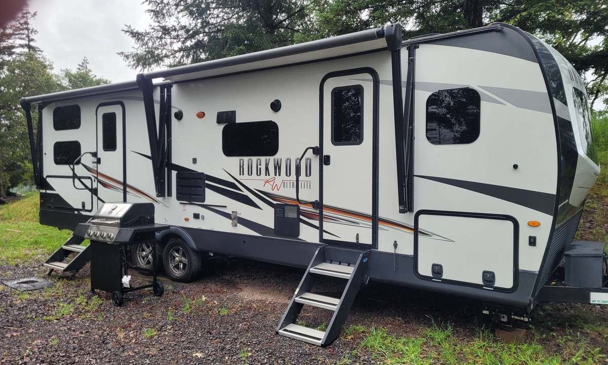 Ukiah Cabin | Cozy RV with terrific views, and peaceful surroundings.