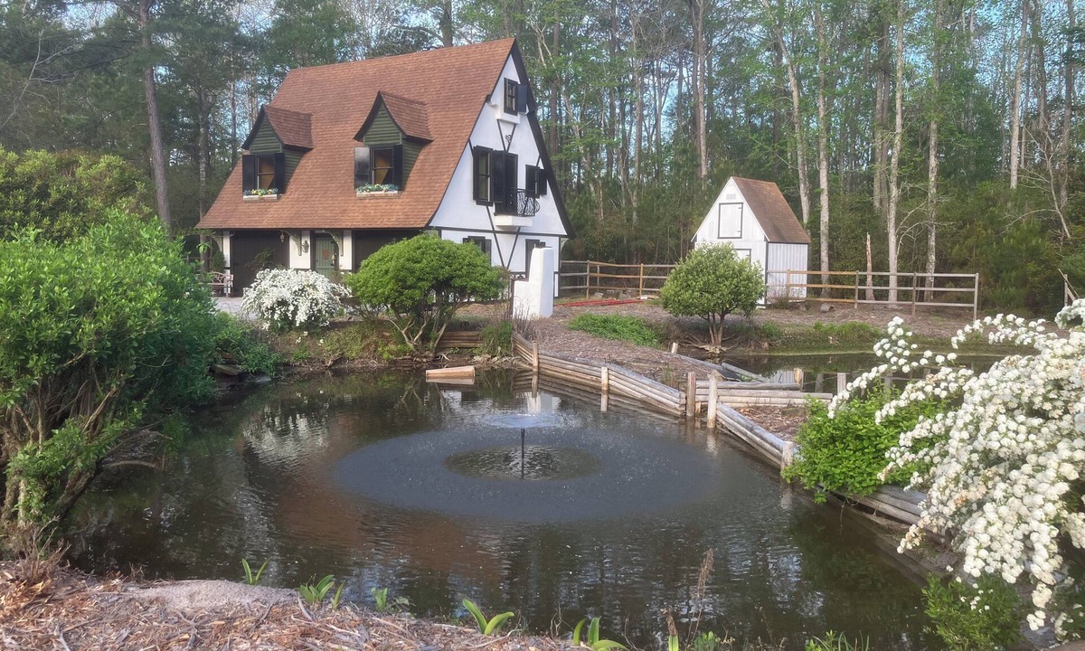 Little River Cottage | Cozy Story Book Cottage very private custom home in gorgeous Little River