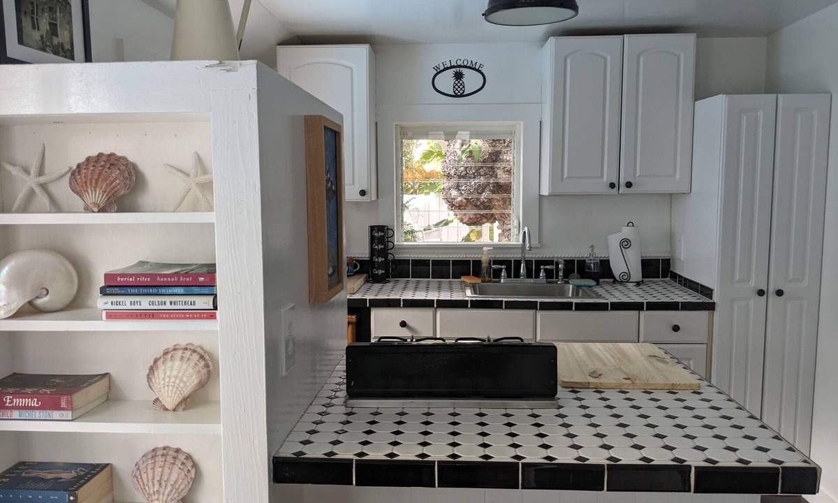 Historic Seaport Cottage | Cozy studio cottage in Old Town Key West