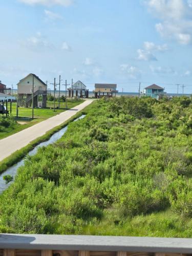 Gilchrist House | Crabby Cove – Peaceful Coastal Cottage w/fantastic view