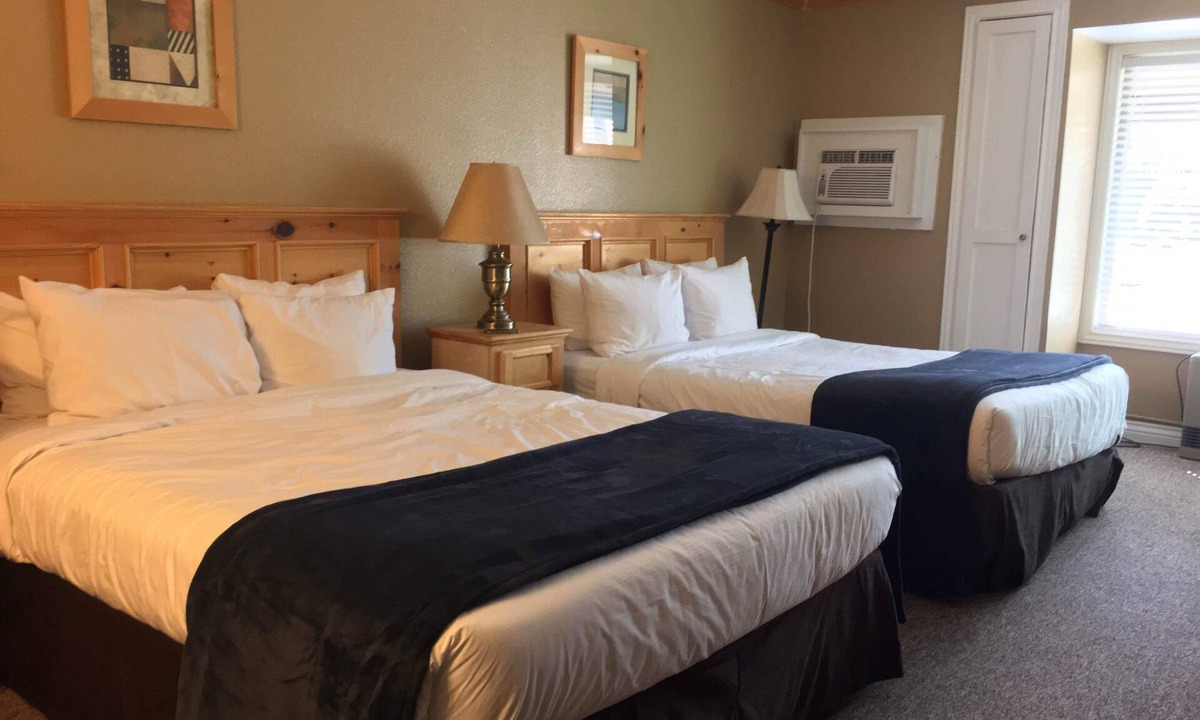 North Park City Condo | Cute cozy condo near ski resorts
