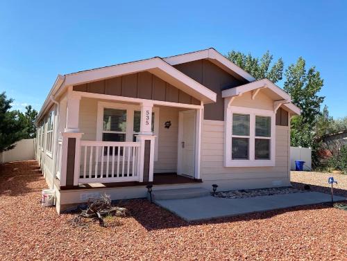 Kanab House | Cute Kanab Cottage Pet-Friendly & Modern