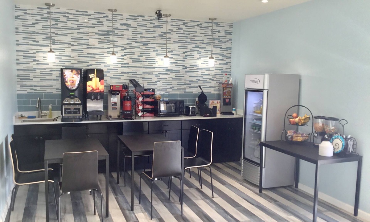 Freeport Hotel | Days Inn by Wyndham Freeport