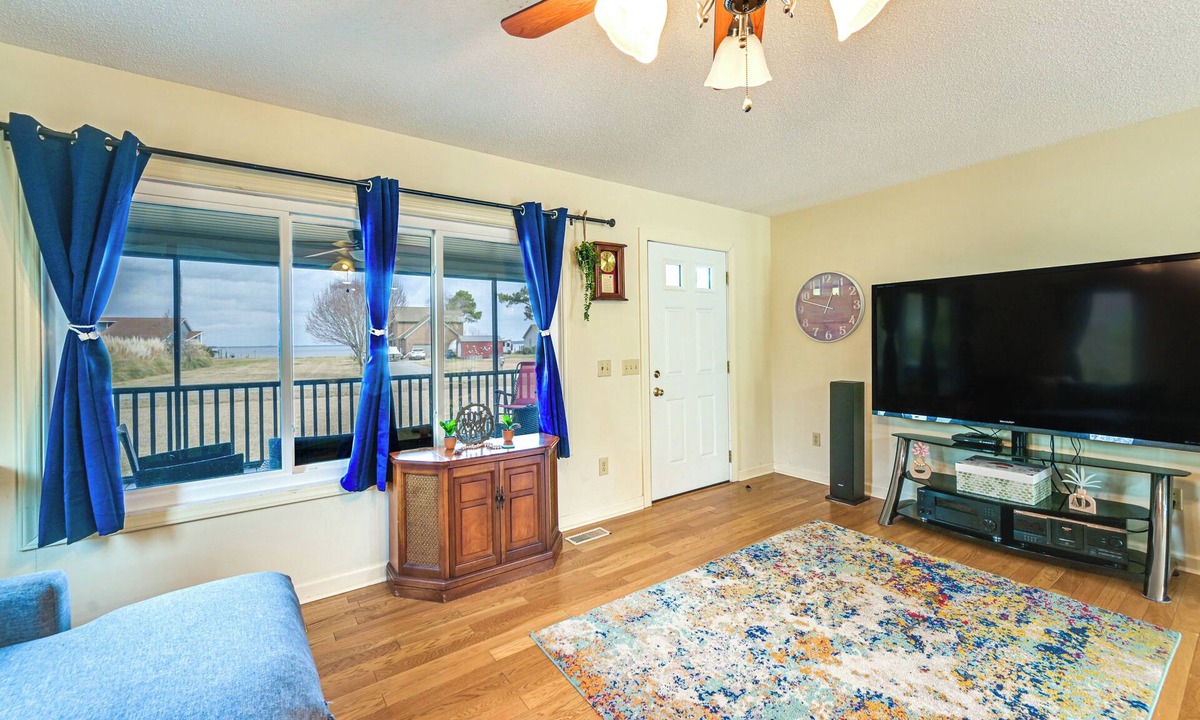 Belhaven House | Deck + Water Views: Pungo River Retreat!