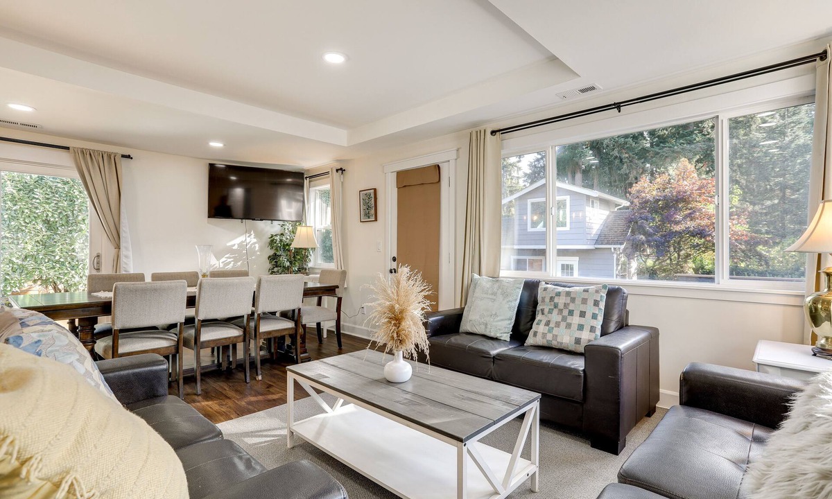 Education Hill House | Deck, Yard & Game Room: Fun-Filled Redmond Home