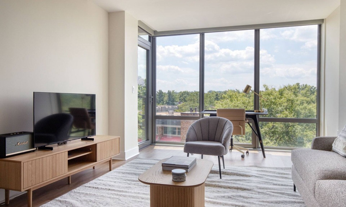 Pentagon City Apartment | Delightful Pentagon City 1BR w/Pool & Gym, nr Downtown, by Blueground