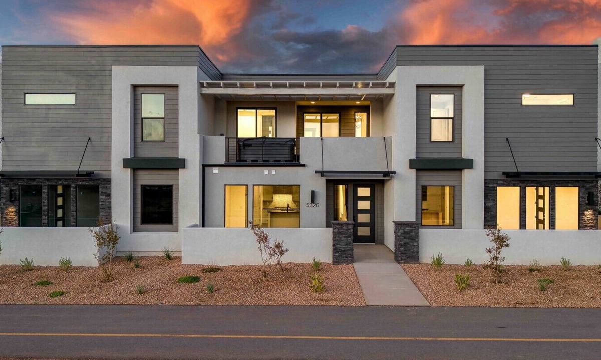 St. George Villa | 🌵 Designer Model Home | Sleeps 14 | Hot Tub + Game Zone | Desert Color Lagoon Access