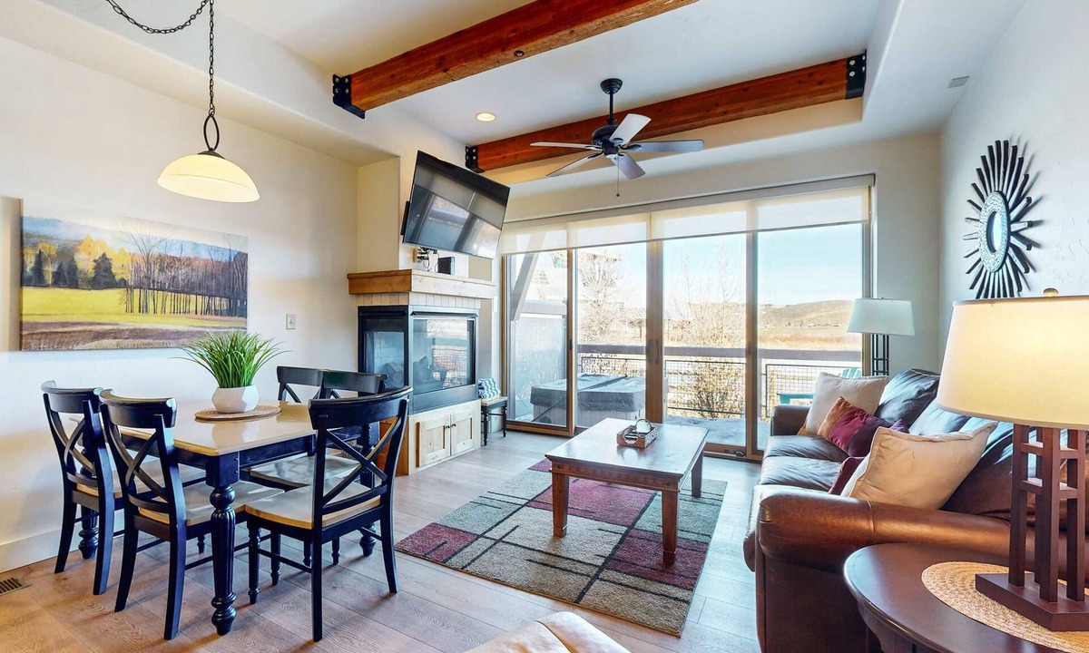 Kimball Junction Condo | Dog-friendly Newpark townhome with private hot tub, washer & dryer, & central AC