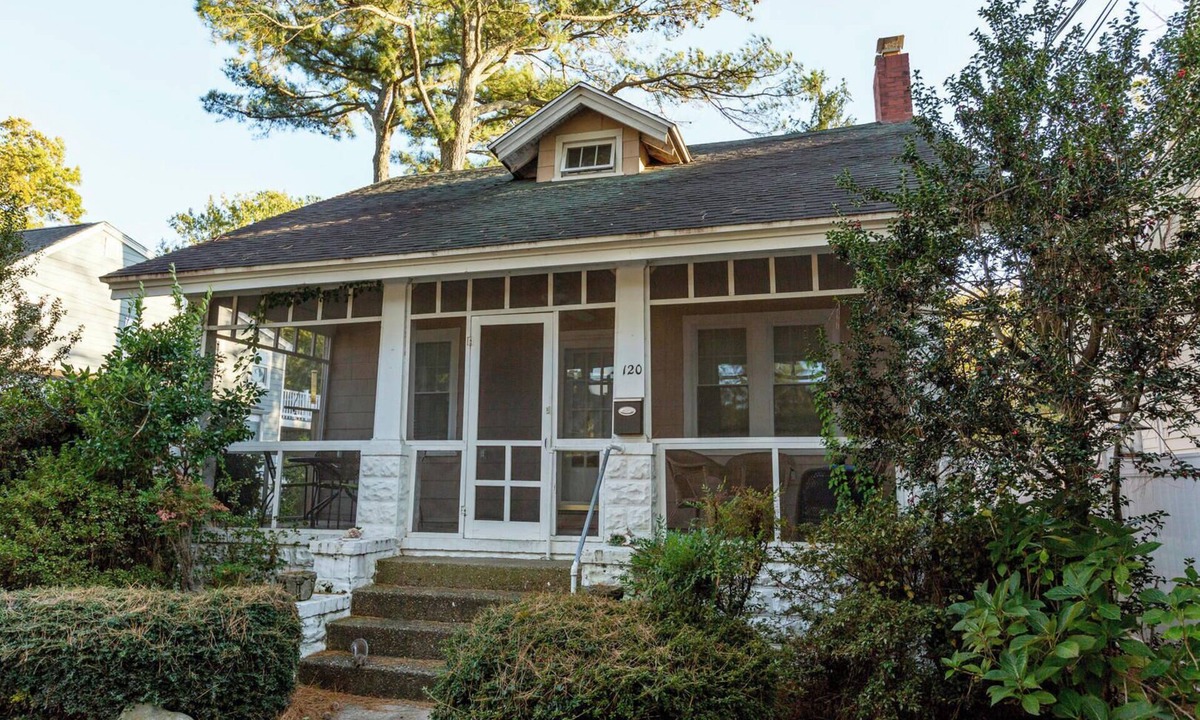 South Rehoboth Cottage | Dog-Friendly Rehoboth Beach Cottage—1.5 Blocks to Beach & Boardwalk!