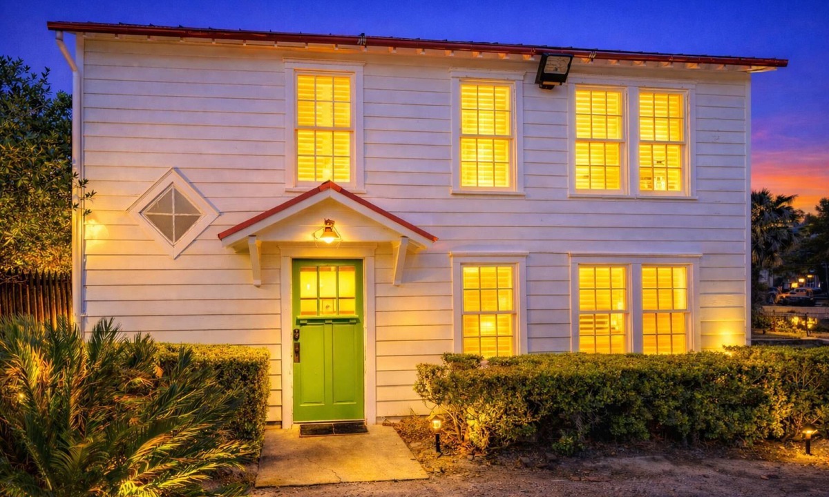 Downtown Cottage | Downtown Beaufort! - Walk to shops and dining - Private cottage - Free parking included