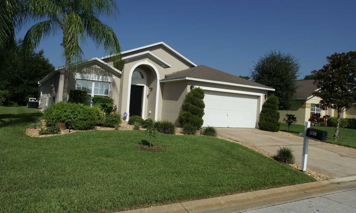 Clear Creek House | Dream Home with Pool Near Disney World! 4BR- 2BA Sleeps 8