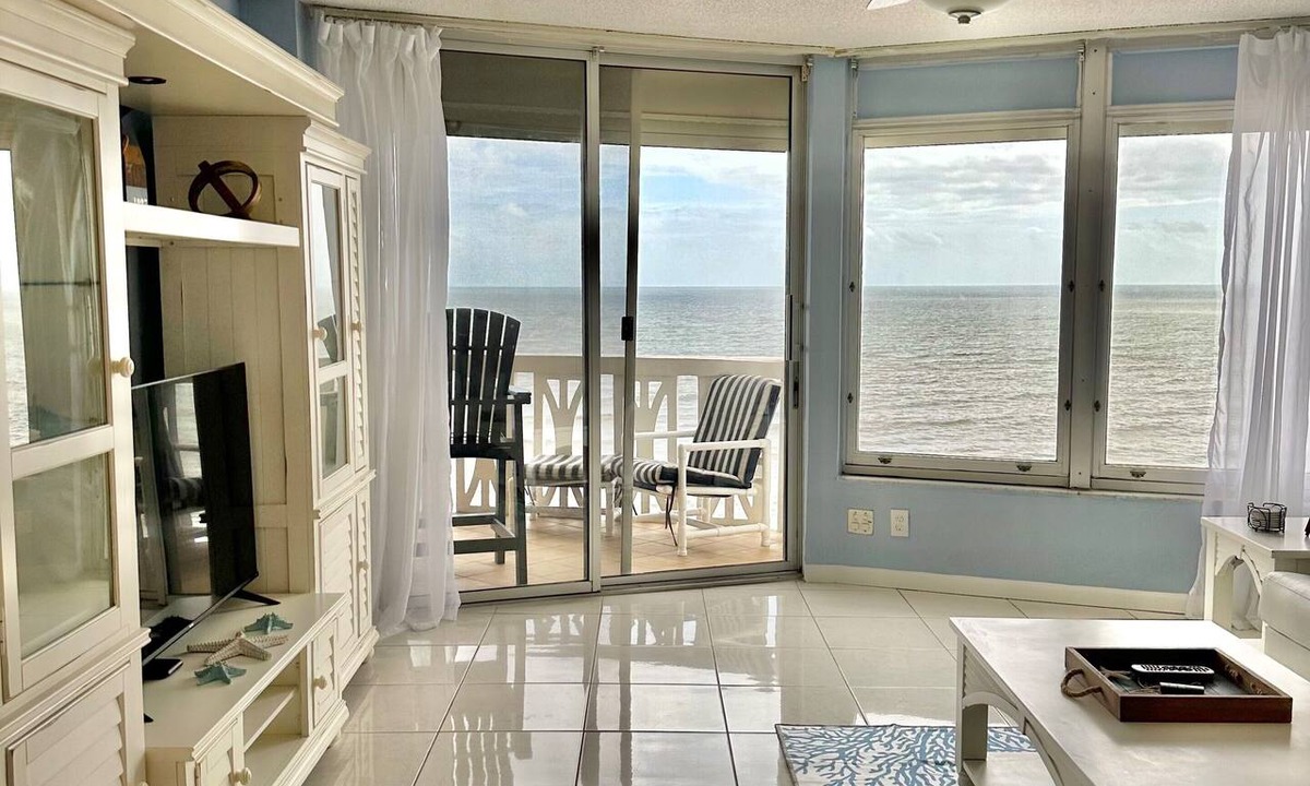 Ormond-by-the-Sea Condo | Dreams Come True! Charming 2-bedroom beachfront condo in delightful Ormond Beach