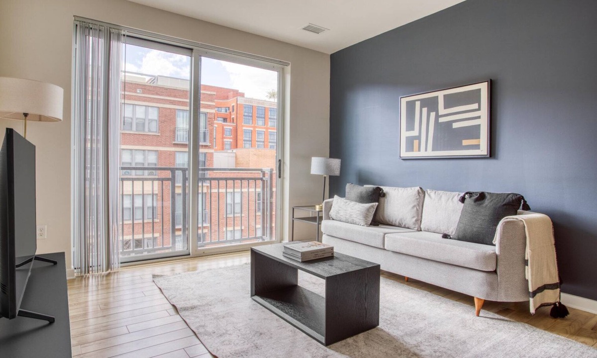 Near Northeast Apartment | Dreamy H Street 1BR w/Rooftop Pool & Gym, walk to Metro, by Blueground