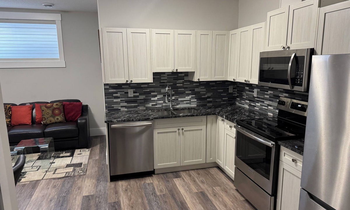 Timberlea House | Elegant 2-bedroom Basement Suite in Wood Buffalo, Canada