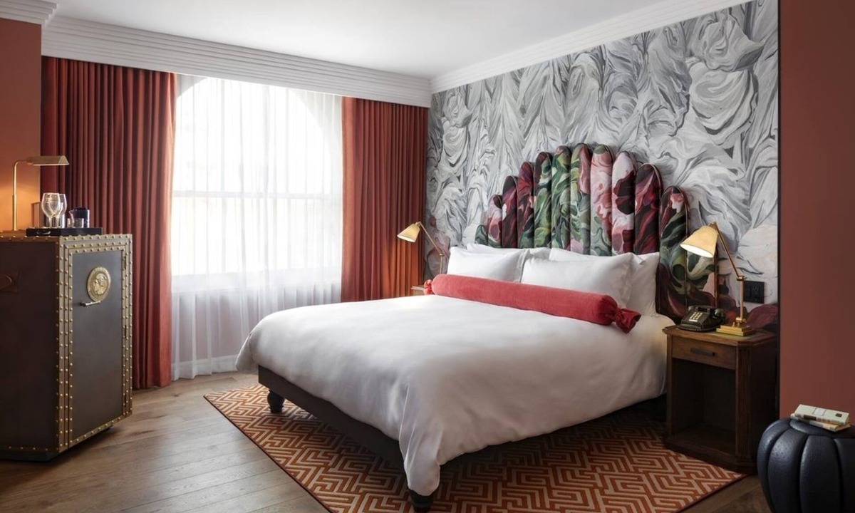 Chinatown Hotel | Elegant DC Haven | 3 Units | Classic King Rooms | Near Landmarks