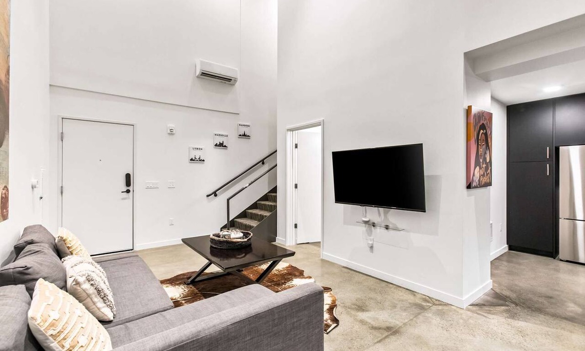 Downtown Apartment | Elegant design meets optimal location amid the natural beauty of Downtown Redmond.