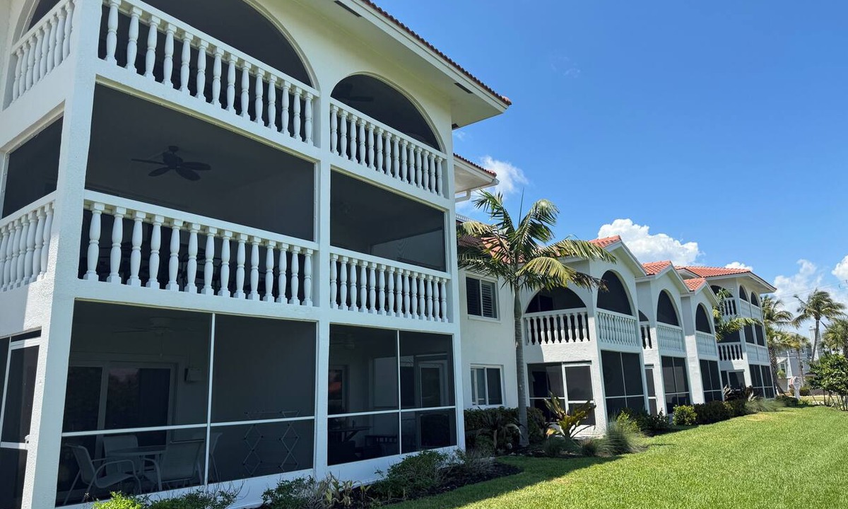 Sanibel Condo | End unit with extra windows. Steps to the beach, private beach access!