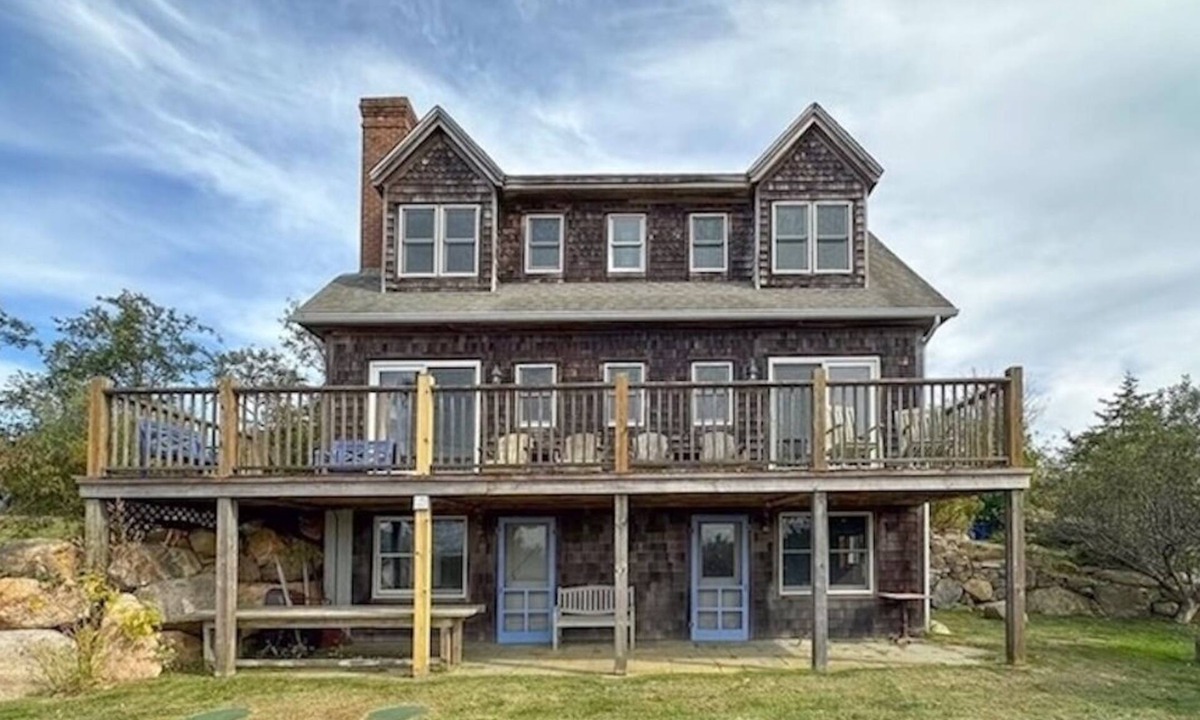 Block Island House | Enjoy Peace and Quiet Watching Block Island Sunsets Sunday to Sunday Rental