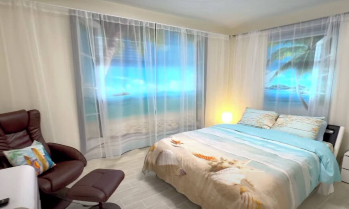 Gulf Gate Estates Cottage | Escape near Siesta Key with Hot Tub, BBQ, and Fire pit