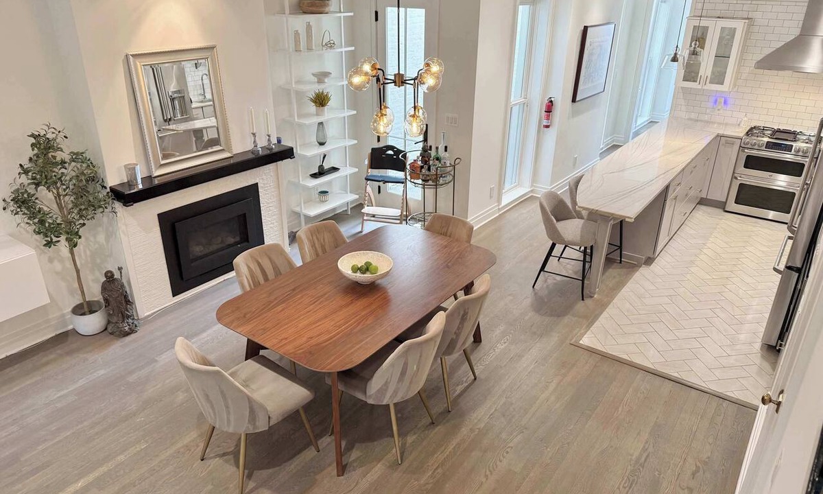 Shaw House | Essence of DC! Large family 4 bed 4 bath PKG x 2