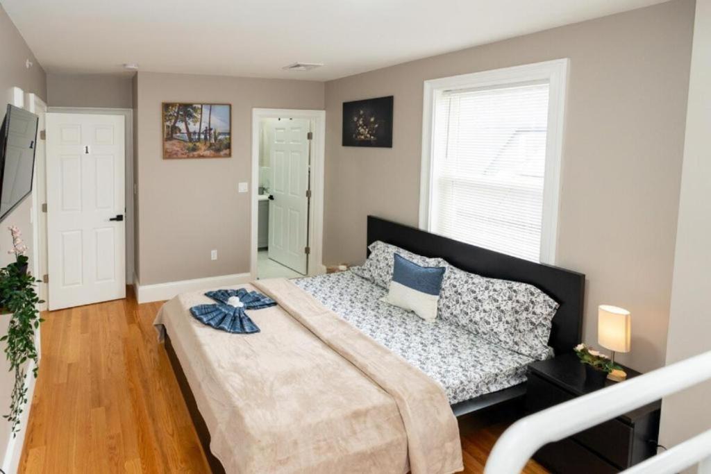 Codman Square Apartment | Expansive 3BR Boston Nest - Pet-Friendly - Near Franklin Park & Red Line 558-2