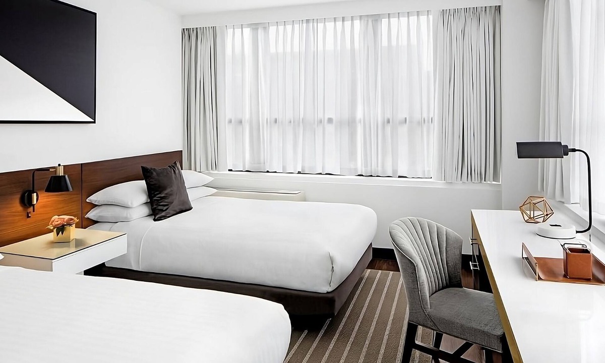 Connecticut Ave - K Street Hotel | Family-Friendly Double Suite – Downtown D.C. Near Smithsonian