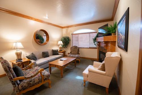 Zermatt Apartment | Family-Friendly Zermatt King Villa with Kitchen Near Park City - #1072