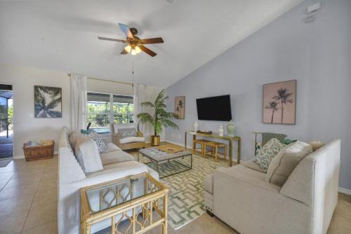 Port Charlotte House | Family Retreat - Sleeps 10 - Pool - Near Beach