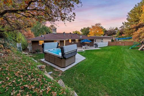 Olympus Cove Villa | Family Ski Oasis 7BR 16-Person Spa Mins to Skiing