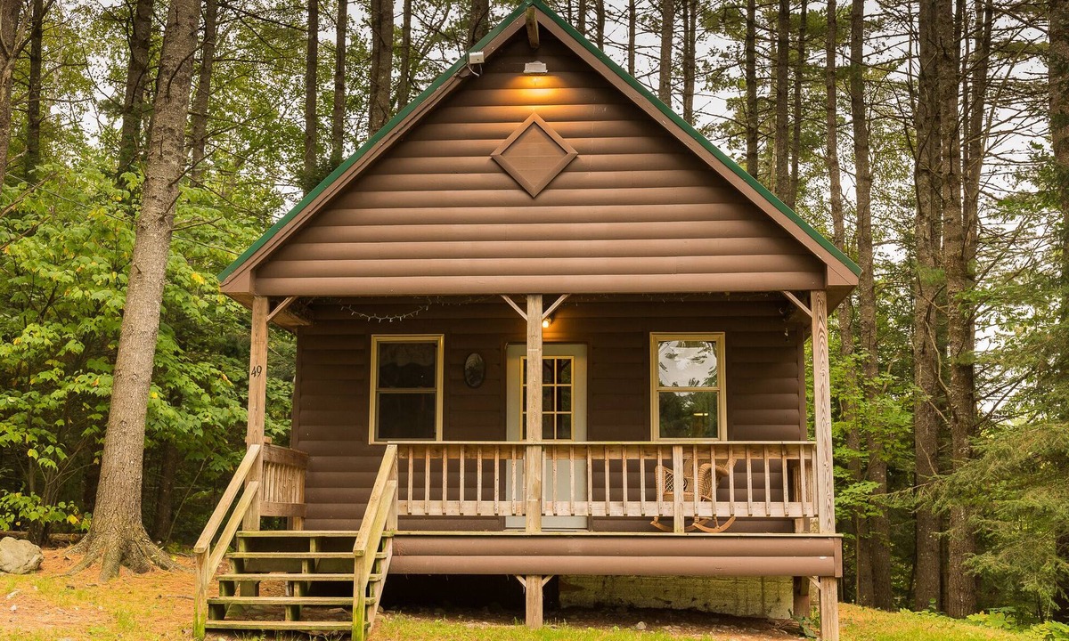 Bingham House | Fantastic 4 Season Cabin across from the Kennebec River