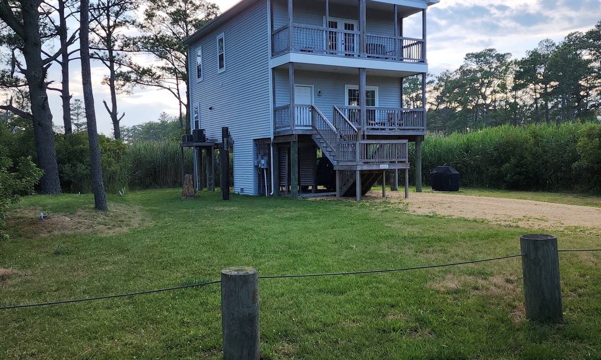 Piney Island House | Featured DC magazine 10 BEST/Waterview CLOSEST community to BEACH 3 decks.