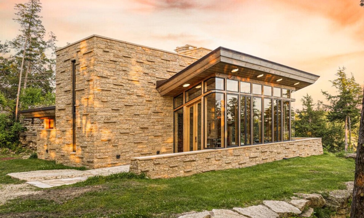 Bellevue Cottage | Frank Lloyd Wright · Gorgeous Views, Sweeping Valley, Amazing Sunsets