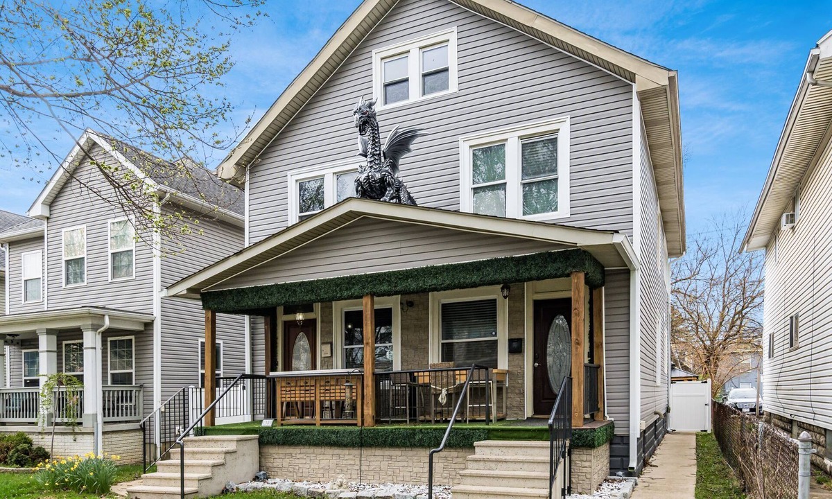 Weinland Park House | French Court Barcade: OSU home in Weinland Park/Short North
