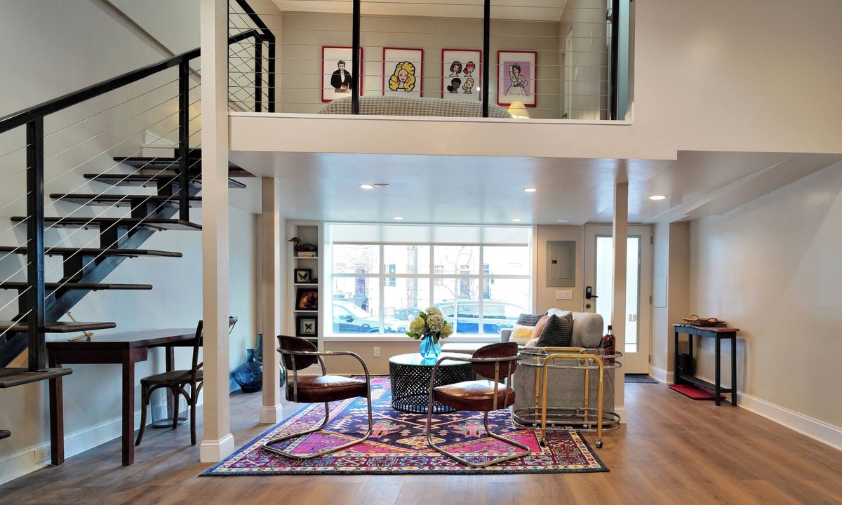 Stanton Park Apartment | Fully furnished corporate loft on Capitol Hill