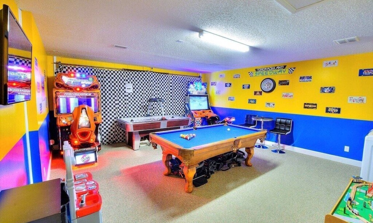 West Kissimmee Villa | Funtastic Getaway - Amazing Game Room with A/C!