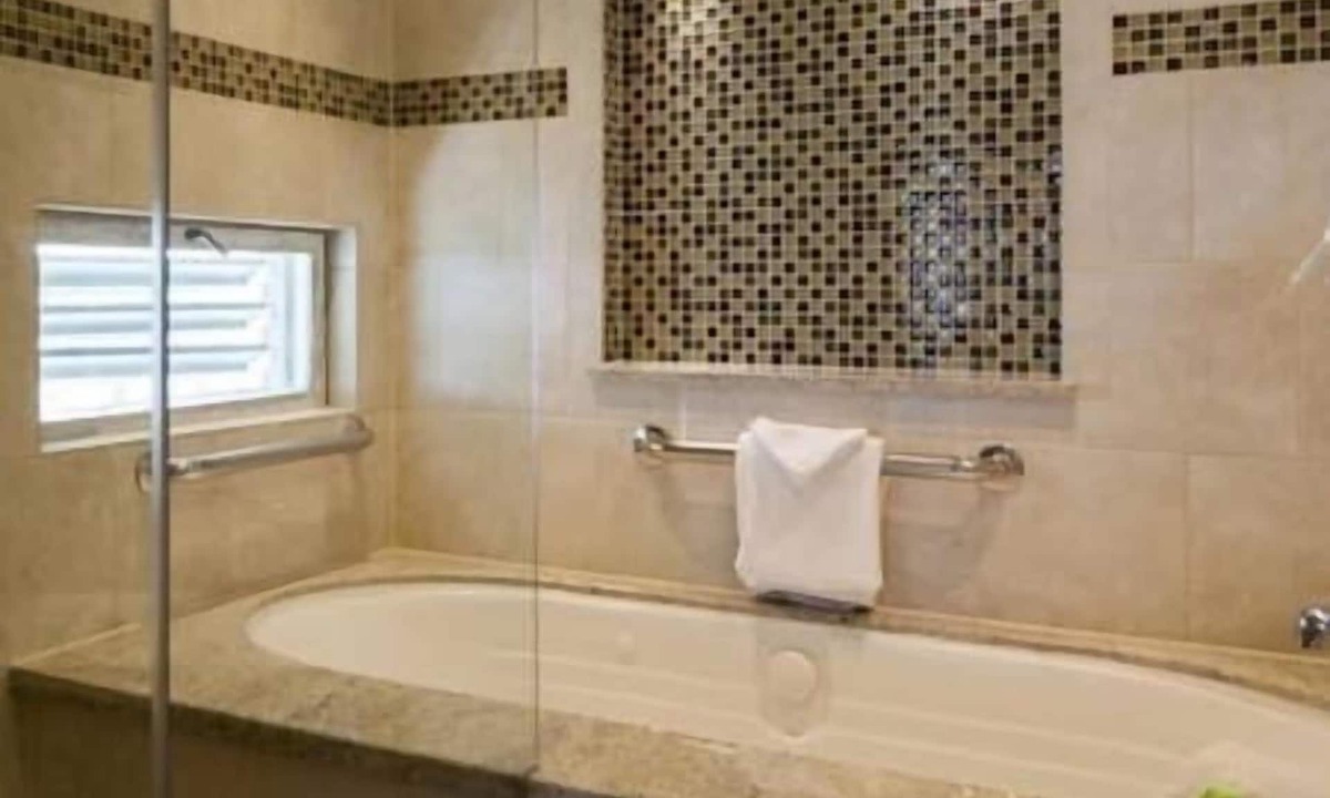 Historic Seaport Resort | Galleon Resort, Pool/Hot Tub, In Town, Marina