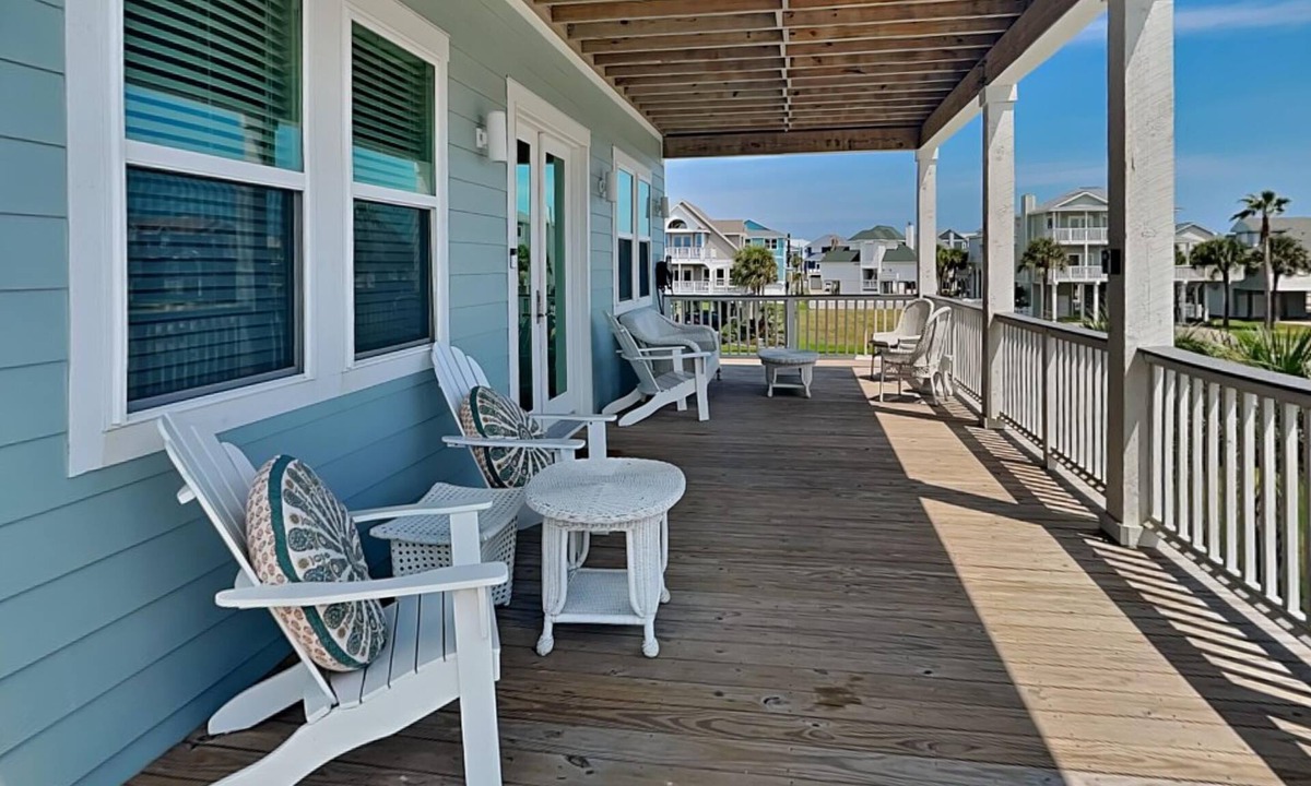 Pirates Beach West House | Garrett's Grotto | Spacious Home + 300 Yards to the Shore!