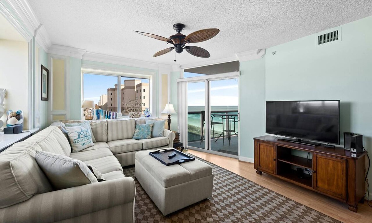 North Myrtle Beach Condo | Gorgeous 2 bedroom condo with a balcony by the beach! | Laguna Keyes - 701