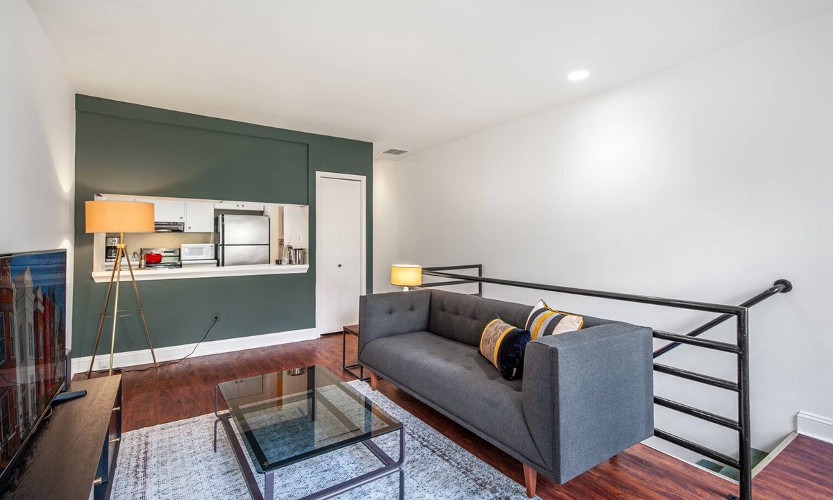 Dupont Circle Apartment | Gorgeous Dupont Circle 1BR w/W/D near Embassy Row by Blueground