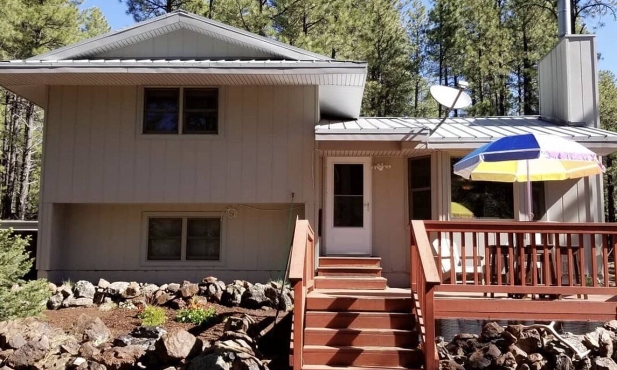 Parks House | Grand Canyon Elk Camp in Parks