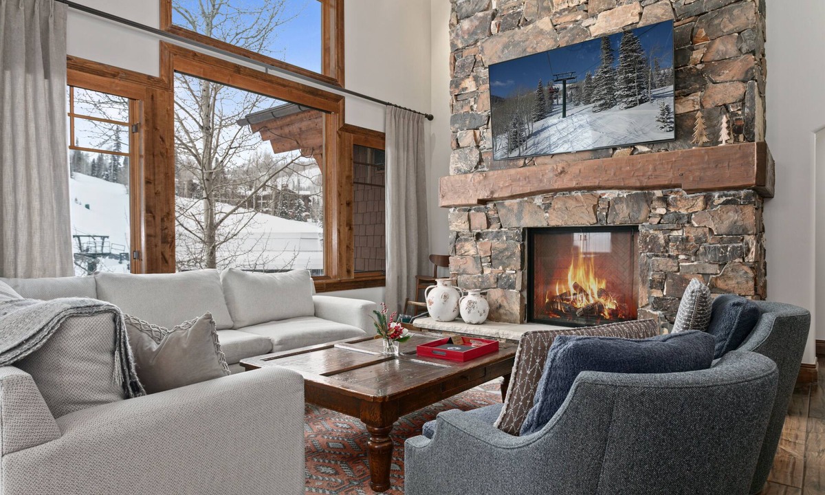 Empire Pass Condo | Grand Lodge - Four Bedroom Condo #405 - Ski-in/ski-out by Deer Valley Resort