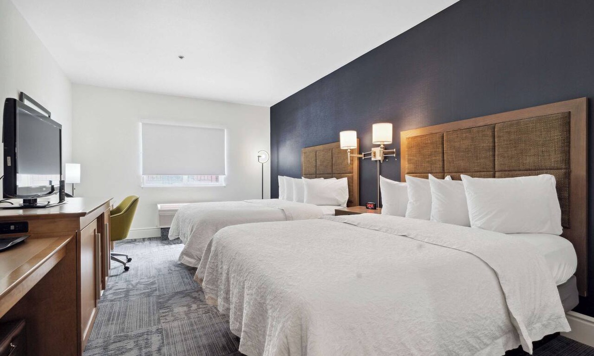 Vacaville Apartment | Great Amenities Onsite! Outdoor Pool and Terrace, Free Continental Breakfast