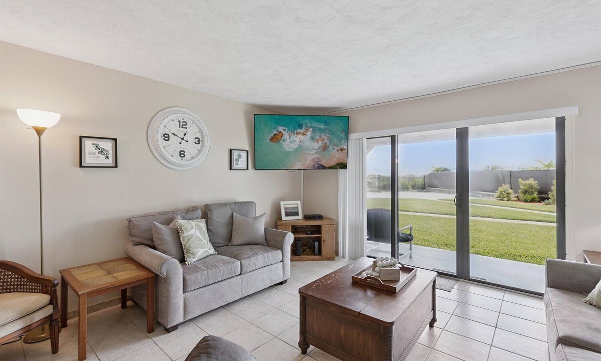 Avon By The Sea Condo | Ground-Floor Cocoa Beach Condo with Steps to the Heated Pool & Pier! ☀️