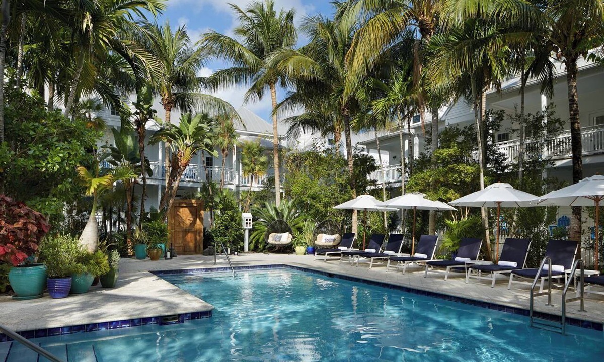 Key West Hotel | Group Friendly Stay | Outdoor Pool Access | Pets Welcome | Near Jackson Square