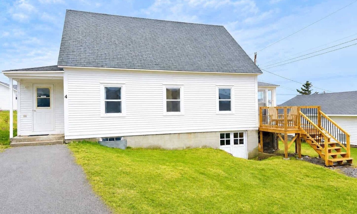 Twillingate House | Gus & Nellie's Place