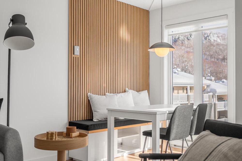 Stoneham Apartment | Hameau 26-43 Studio
