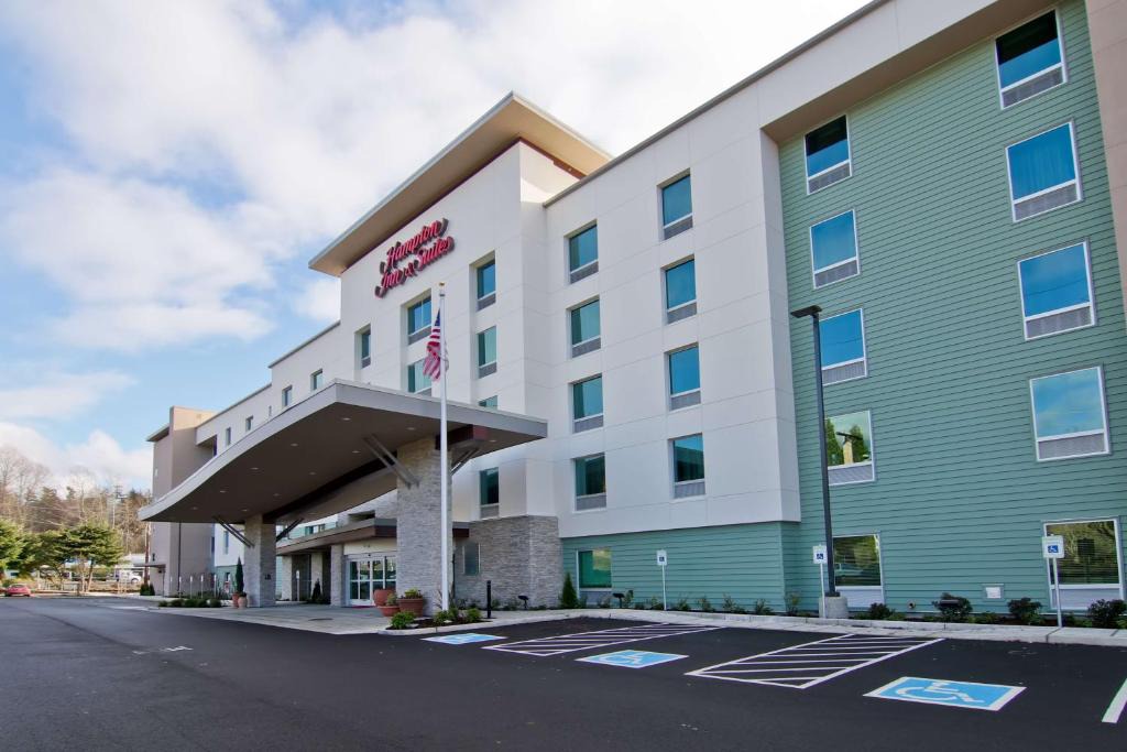 Wilburton Hotel | Hampton Inn & Suites Bellevue Downtown/Seattle